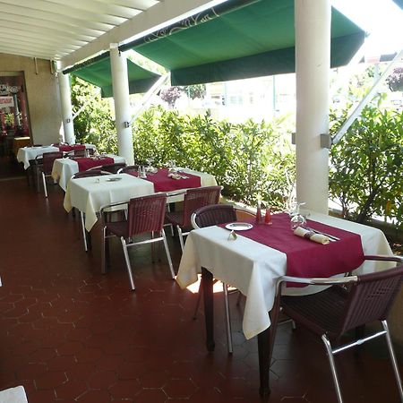 Logis Hotel Restaurant Du Lion D'Argent Et Des Tanneries La Châtre Eksteriør bilde
